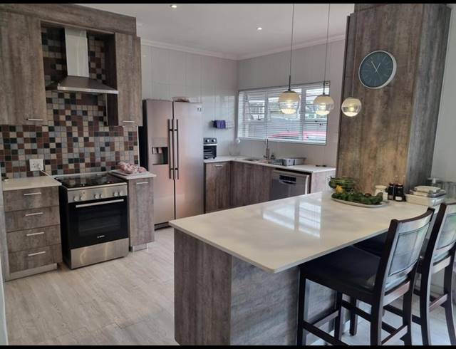 4 BEDROOM HOUSE FOR SALE IN RANDHART